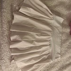 White aerie tennis’s skirt